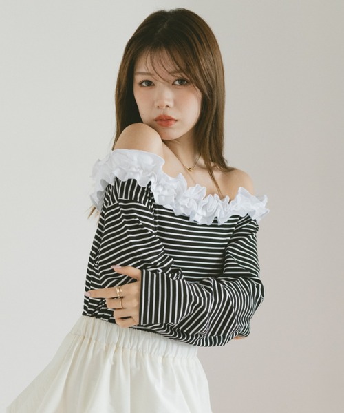 VANNIE U(ヴァニーユー)の「フリルワンショルダーカットソー(Tシャツ/カットソー・レディース・ブラック×ホワイト/ブラック・FREE)」の19枚目の写真