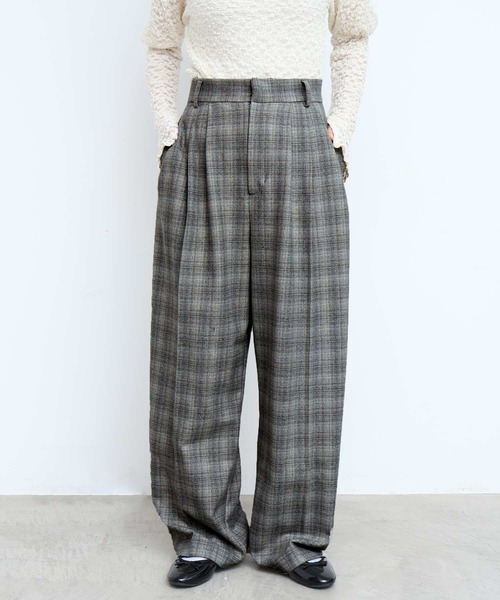 fig Ｌondon（フィグロンドン）の「CHECK 3tuck pants（その他パンツ・レディース・ブラック/グレー・1/0）」の2枚目の写真