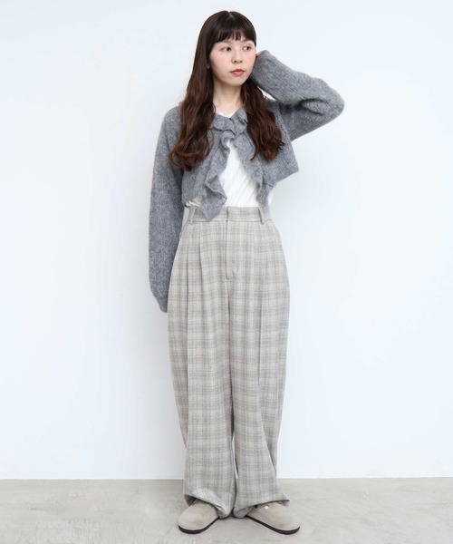 fig Ｌondon（フィグロンドン）の「CHECK 3tuck pants（その他パンツ・レディース・ブラック/グレー・1/0）」の4枚目の写真