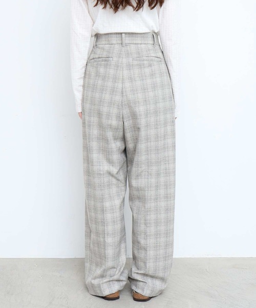 fig Ｌondon（フィグロンドン）の「CHECK 3tuck pants（その他パンツ・レディース・ブラック/グレー・1/0）」の16枚目の写真