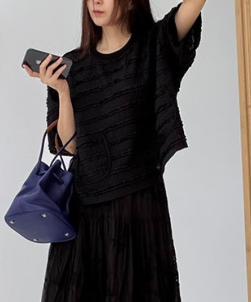 FAVORITO(ファヴォリート)の「クルーネックリラックス トップス(その他トップス・レディース・ホワイト/ブラック・F)」の16枚目の写真