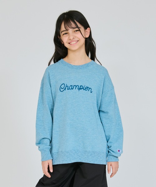 Champion(チャンピオン)の「【Champion/チャンピオン】キッズ クルーネックスウェットシャツ(Tシャツ/カットソー・キッズ・レッド/ブルー系その他/チャコール・100/110/120/130/140/150/160)」の2枚目の写真