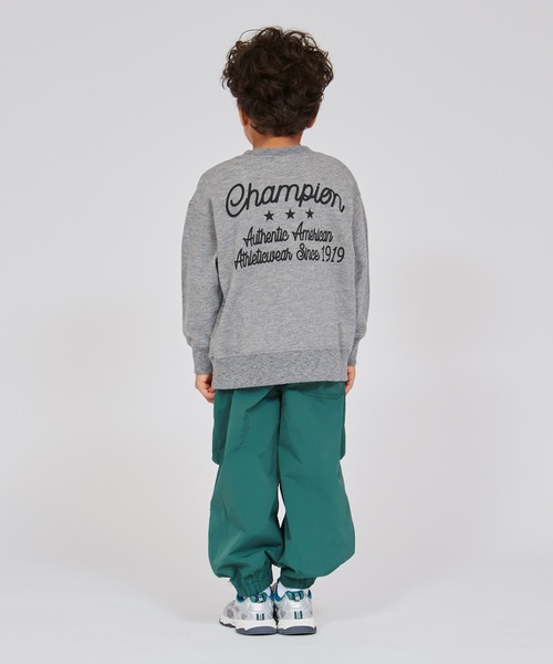 Champion(チャンピオン)の「【Champion/チャンピオン】キッズ クルーネックスウェットシャツ(Tシャツ/カットソー・キッズ・レッド/ブルー系その他/チャコール・100/110/120/130/140/150/160)」の9枚目の写真