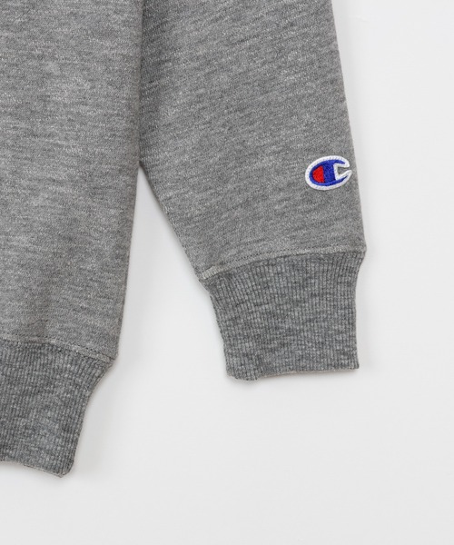 Champion(チャンピオン)の「【Champion/チャンピオン】キッズ クルーネックスウェットシャツ(Tシャツ/カットソー・キッズ・レッド/ブルー系その他/チャコール・100/110/120/130/140/150/160)」の16枚目の写真