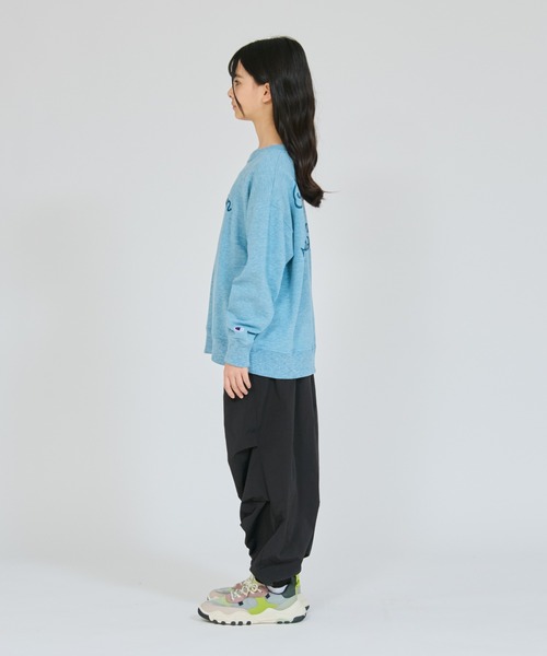 Champion(チャンピオン)の「【Champion/チャンピオン】キッズ クルーネックスウェットシャツ(Tシャツ/カットソー・キッズ・レッド/ブルー系その他/チャコール・100/110/120/130/140/150/160)」の21枚目の写真