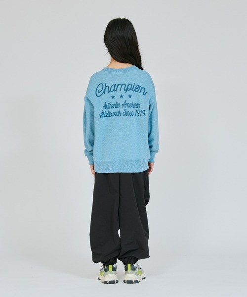 Champion(チャンピオン)の「【Champion/チャンピオン】キッズ クルーネックスウェットシャツ(Tシャツ/カットソー・キッズ・レッド/ブルー系その他/チャコール・100/110/120/130/140/150/160)」の22枚目の写真