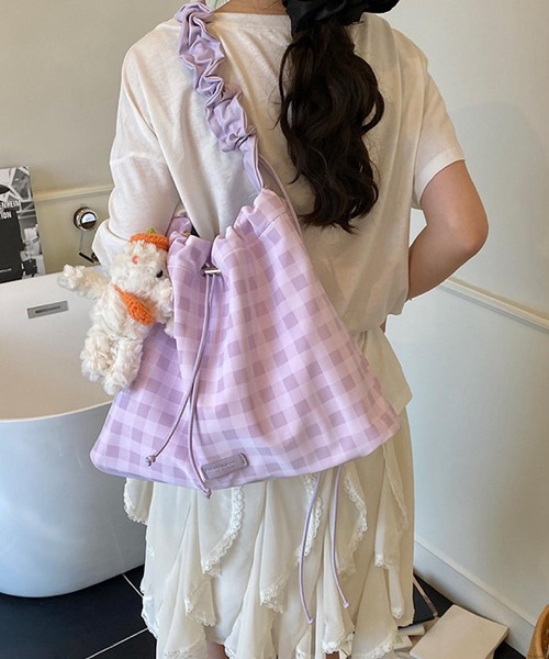 Mignonjour(ミニョンジュール)の「Mignonjour/くしゅくしゅチェック柄巾着バッグ M2963(ハンドバッグ・レディース・イエロー/パープル・FREE)」の1枚目の写真