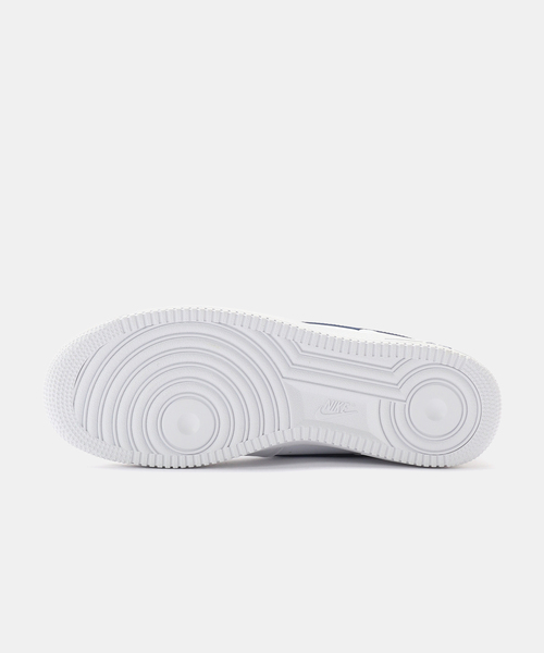 NIKE(ナイキ)の「NIKE AIR FORCE 1 '07 IV5732-100(スニーカー・メンズ・ホワイト・28cm/27.5cm/27cm/26.5cm/26cm/28.5cm)」の5枚目の写真
