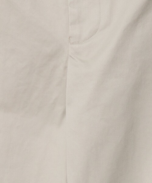 UNITED ARROWS(ユナイテッドアローズ)の「フィンクス/ジンバブエコットン ギャバピーチ ワイドパンツ(チノパンツ・メンズ・グレー系/ナチュラル・L/XL/M/S)」の22枚目の写真