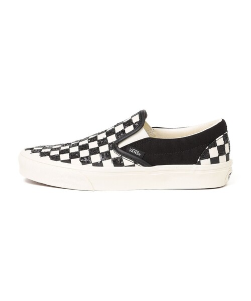VANS（バンズ）の「VANS: Classic Slip-On（スニーカー・レディース・ブラック・30/35/40/45/50）」の2枚目の写真