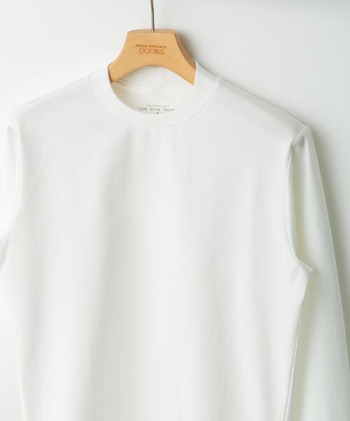 URBAN RESEARCH DOORS(アーバンリサーチドアーズ)の「LIFE STYLE TAILOR ポンチ長袖ドレスTシャツ(シャツ/ブラウス・メンズ・グレー系その他/ブラック/ホワイト・LARGE/X-LARGE/MEDIUM)」の2枚目の写真