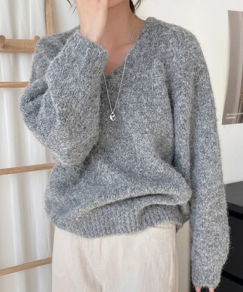 yuue' ( wear )(ユーイ)の「Vネックルーズニットトップス(ニット/セーター・レディース・アイボリー/ブルー/グレー/レッド・FREE)」の3枚目の写真