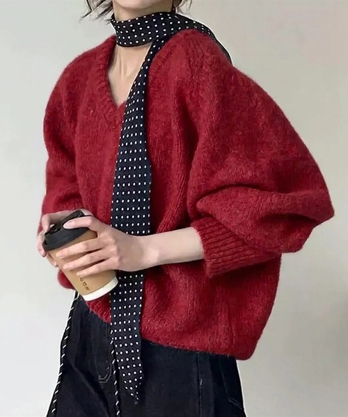 yuue' ( wear )(ユーイ)の「Vネックルーズニットトップス(ニット/セーター・レディース・アイボリー/ブルー/グレー/レッド・FREE)」の4枚目の写真