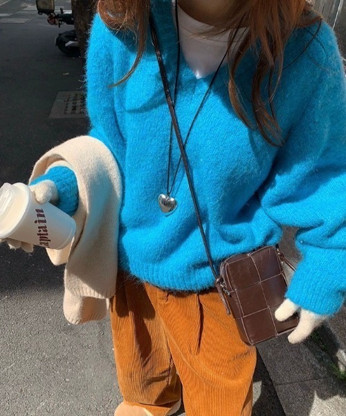 yuue' ( wear )(ユーイ)の「Vネックルーズニットトップス(ニット/セーター・レディース・アイボリー/ブルー/グレー/レッド・FREE)」の22枚目の写真