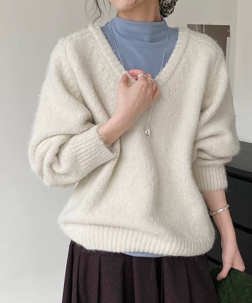 yuue' ( wear )(ユーイ)の「Vネックルーズニットトップス(ニット/セーター・レディース・アイボリー/ブルー/グレー/レッド・FREE)」の9枚目の写真