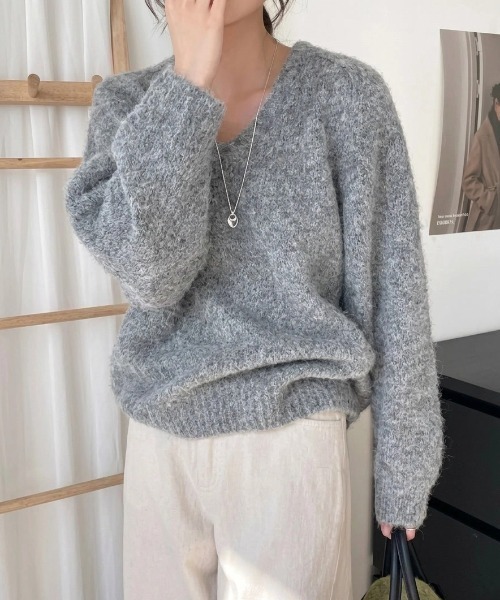 yuue' ( wear )(ユーイ)の「Vネックルーズニットトップス(ニット/セーター・レディース・アイボリー/ブルー/グレー/レッド・FREE)」の14枚目の写真