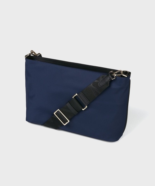 Paul Smith(ポールスミス)の「ブランデッドナイロン ショルダーバッグ【553458 N311S】(ショルダーバッグ・メンズ・ネイビー/ブラック/グレイッシュベージュ・FREE)」の6枚目の写真
