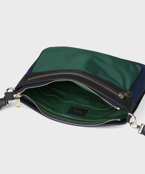 Paul Smith(ポールスミス)の「ブランデッドナイロン ショルダーバッグ【553458 N311S】(ショルダーバッグ・メンズ・ネイビー/ブラック/グレイッシュベージュ・FREE)」の8枚目の写真