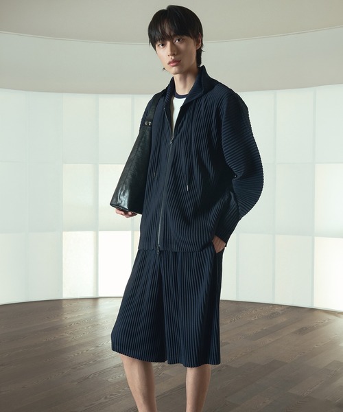 TNGT(ティーエヌジーティー)の「TNGT(ティーエヌジーティー)Yoyogi プリーツショーツ(その他パンツ・メンズ・ベージュ/ネイビー/ブラック・M/L)」の9枚目の写真