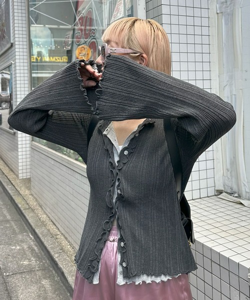 Alley Tokyo(アリートーキョー)の「ふりふりいっぱいレイヤードしてる風カーデ(カーディガン/ボレロ・レディース・レッド/グレー/サックスブルー・FREE)」の2枚目の写真