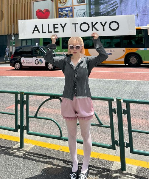 Alley Tokyo(アリートーキョー)の「ふりふりいっぱいレイヤードしてる風カーデ(カーディガン/ボレロ・レディース・レッド/グレー/サックスブルー・FREE)」の18枚目の写真