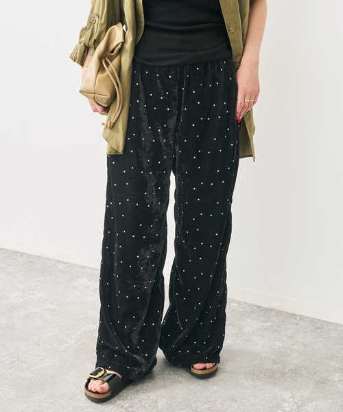Spick & Span(スピックアンドスパン)の「VIAN / ヴィアン スターダストグリッターベルベットイージーワイドパンツ(その他パンツ・レディース・ブラック/ネイビー・38)」の2枚目の写真