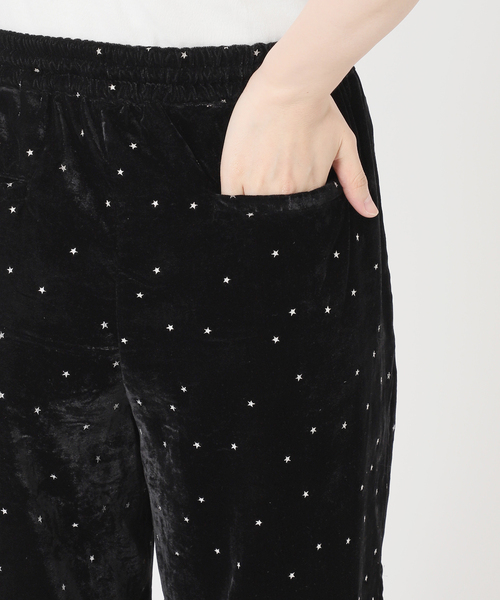 Spick & Span(スピックアンドスパン)の「VIAN / ヴィアン スターダストグリッターベルベットイージーワイドパンツ(その他パンツ・レディース・ブラック/ネイビー・38)」の14枚目の写真
