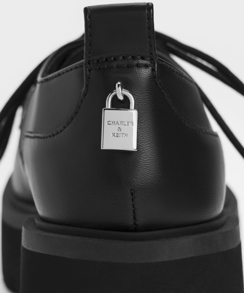 CHARLES & KEITH（チャールズ & キース）の「Griselda グリゼルダ リッジドソール ダービーシューズ（ローファー・レディース・ダークブラウン/ブラック・24.5cm/23.5cm/23cm/22.5cm/25.5cm/25cm）」の7枚目の写真