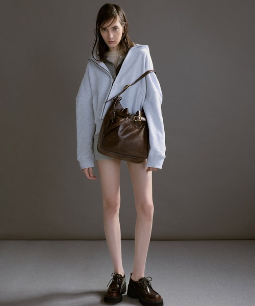 CHARLES & KEITH（チャールズ & キース）の「Griselda グリゼルダ リッジドソール ダービーシューズ（ローファー・レディース・ダークブラウン/ブラック・24.5cm/23.5cm/23cm/22.5cm/25.5cm/25cm）」の12枚目の写真