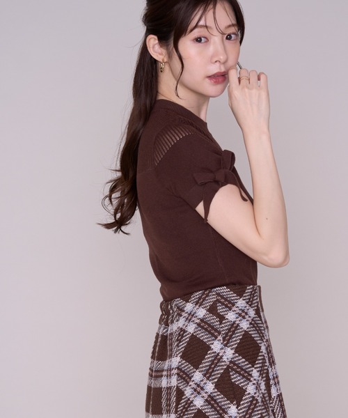 MISCH MASCH(ミッシュマッシュ)の「2026秋冬新作 シアー切替袖リボンニット(ニット/セーター・レディース・ブラウン/アイボリー/グレー・フリ-)」の9枚目の写真
