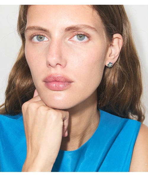 TORY BURCH（トリーバーチ）の「フォーゲットミーノット フラワー スタッズ（ピアス（両耳用）・レディース・ライトピンク・ONE SIZE）」の2枚目の写真