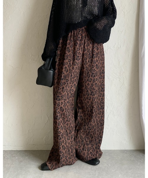 She's Closet(シーズクローゼット)の「ヒョウ柄 レオパード & 水玉 ドット柄 ストレート ワイド プリーツパンツ(その他パンツ・レディース・ブラック/チャコールグレー/ドット/ブラウン・FREE)」の17枚目の写真