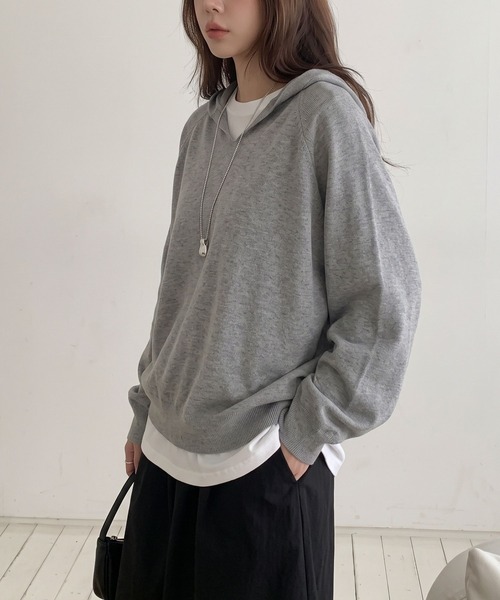 aimoha（アイモハ）の「アンチピリングVネックフードニット（ニット/セーター・レディース・ライトグレー/ベージュ/アイボリー・FREE）」の2枚目の写真
