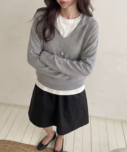 aimoha（アイモハ）の「アンチピリングVネックフードニット（ニット/セーター・レディース・ライトグレー/ベージュ/アイボリー・FREE）」の8枚目の写真
