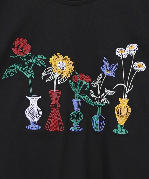 iS ScoLar(イズスカラー)の「563228:花瓶の花刺繍 袖レース付きプルオーバー(Tシャツ/カットソー・レディース・ブラック/パープル・M)」の10枚目の写真