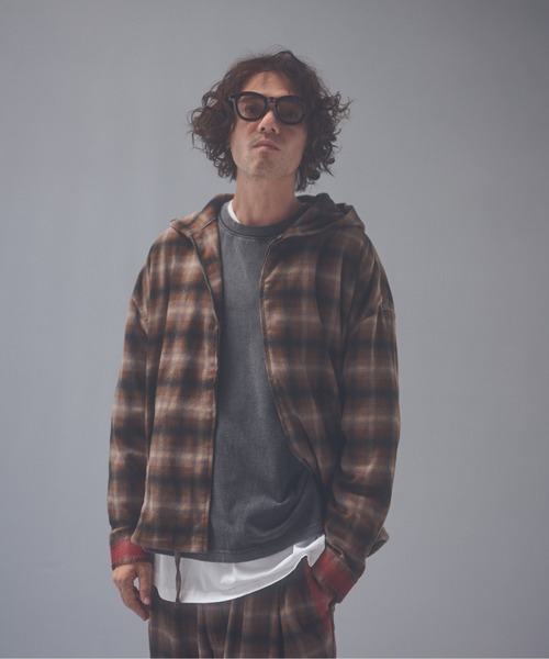 ADAM PATEK(アダムパテック)の「ADAMPATEK/brushed shade ombrecheck zip pk/チェックフード付きシャツ(パーカー・メンズ・グリーン/ブラウン・1/2)」の17枚目の写真