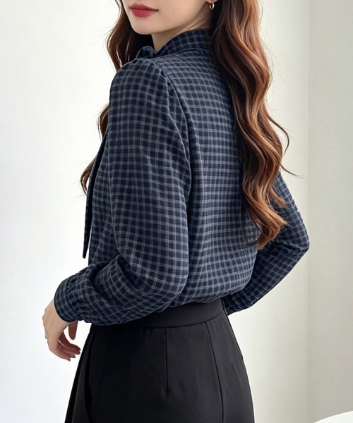 ReRe(リリ)の「チェック柄ボウタイ風デザイン長袖ブラウス(シャツ/ブラウス・レディース・ネイビー・MEDIUM/X-LARGE/LARGE)」の10枚目の写真