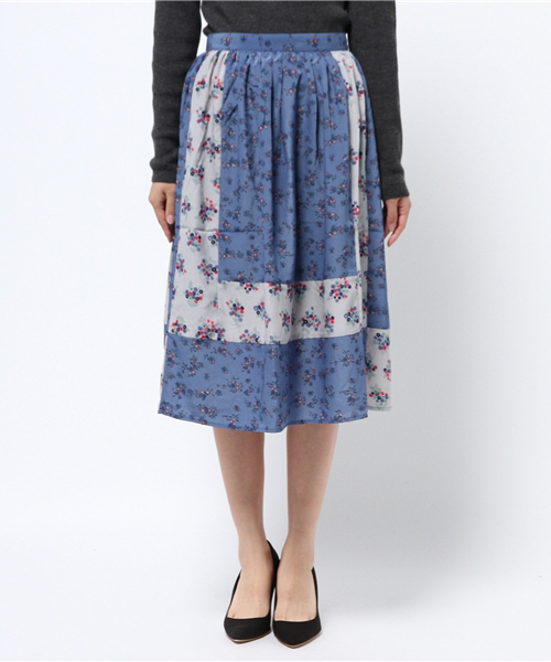 POU DOU DOU（プードゥドゥ）の「フラワー配色パッチワークギャザースカート（スカート・レディース・ブルー/グレー・3）」の12枚目の写真