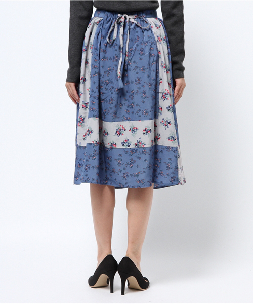 POU DOU DOU（プードゥドゥ）の「フラワー配色パッチワークギャザースカート（スカート・レディース・ブルー/グレー・3）」の14枚目の写真