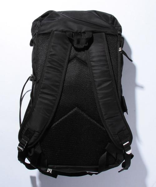 BEAUTY&YOUTH UNITED ARROWS(ビューティーアンドユースユナイテッドアローズ)の「【WEB限定】by ナイロン フラップ ビッグ リュック¨ ◆(バックパック/リュック・メンズ・ブラック/オリーブ・FREE)」の7枚目の写真