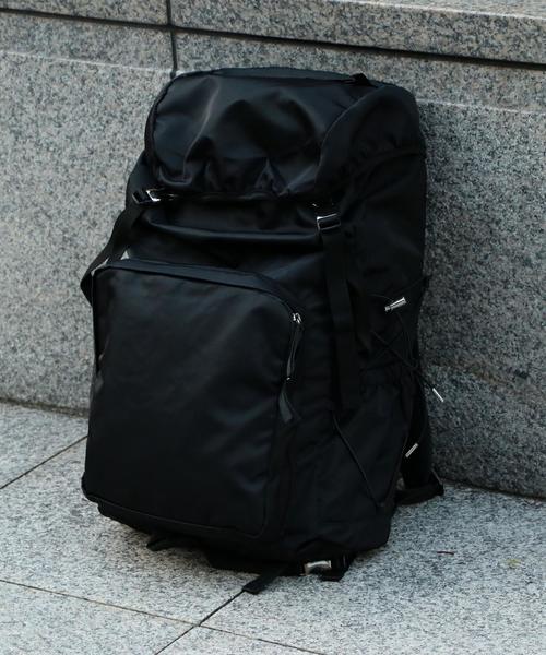 BEAUTY&YOUTH UNITED ARROWS(ビューティーアンドユースユナイテッドアローズ)の「【WEB限定】by ナイロン フラップ ビッグ リュック¨ ◆(バックパック/リュック・メンズ・ブラック/オリーブ・FREE)」の11枚目の写真
