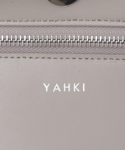 YAHKI（ヤーキ）の「UR×YAHKI 別注YH-26（ショルダーバッグ・レディース・カーキ/キャメル/ネイビー・ONE SIZE）」の10枚目の写真
