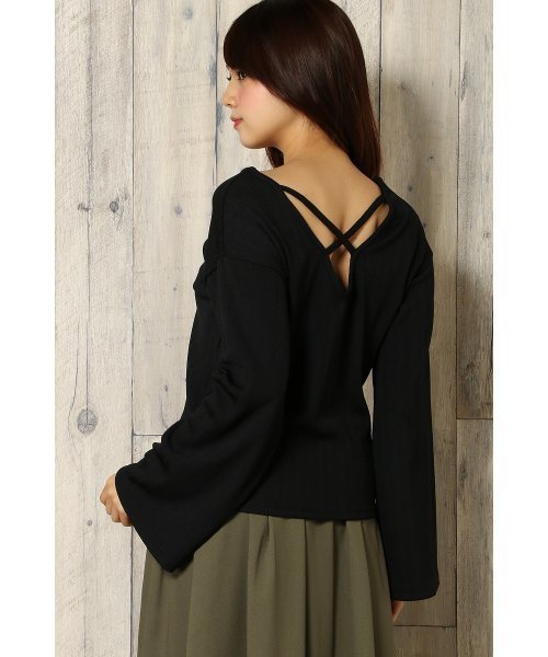 VENCEEXCHANGE(ヴァンスエクスチェンジ)の「ワイドリブニットソーバッククロスT(Tシャツ/カットソー・レディース・ピンク/オフホワイト/グレー/ブラック・MEDIUM)」の3枚目の写真