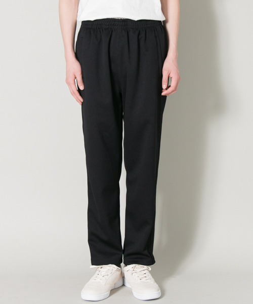 URBAN RESEARCH(アーバンリサーチ)の「URiD TRACK JERSEY PANTS(その他パンツ・メンズ・ブラック・LARGE/MEDIUM)」の2枚目の写真