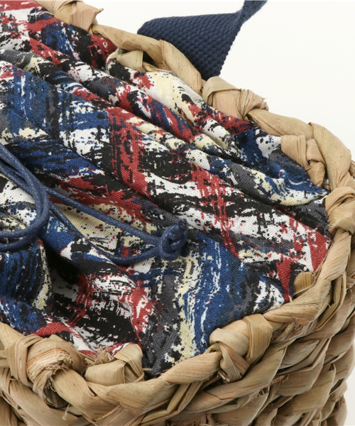 LBC（エルビーシー）の「巾着柄生地トートバッグ        （かごバッグ・レディース・ネイビー/オリーブ・FREE）」の10枚目の写真