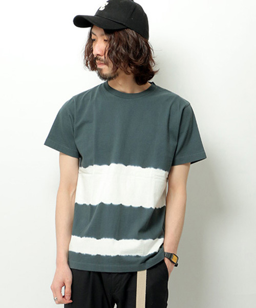 ikka（イッカ）の「タイダイボーダーTシャツ（Tシャツ/カットソー・メンズ・ブラック/スモークグレー/ダークグリーン/マスタード・LARGE/MEDIUM/X-LARGE）」の4枚目の写真