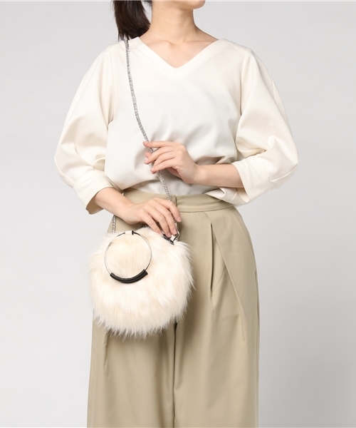 Green　Parks（グリーンパークス）の「・リング×ファー2wayバッグ（ハンドバッグ・レディース・アイボリー/サックスブルー/グレー/オレンジ・FREE）」の6枚目の写真