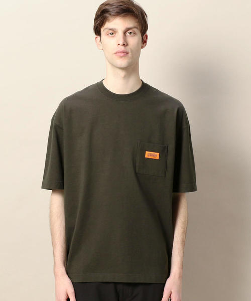 UNIVERSAL OVERALL（ユニバーサルオーバーオール）の「【別注】 ＜UNIVERSAL OVERALL（ユニバーサル オーバーオール）＞ 1POC S/T/Tシャツ（Tシャツ/カットソー・メンズ・ホワイト/ダークグレー/ベージュ/オレンジ・LARGE/X-LARGE/MEDIUM/SMALL）」の6枚目の写真