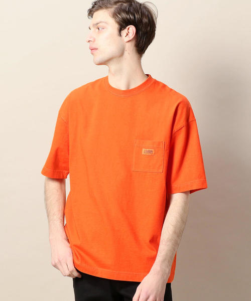 UNIVERSAL OVERALL（ユニバーサルオーバーオール）の「【別注】 ＜UNIVERSAL OVERALL（ユニバーサル オーバーオール）＞ 1POC S/T/Tシャツ（Tシャツ/カットソー・メンズ・ホワイト/ダークグレー/ベージュ/オレンジ・LARGE/X-LARGE/MEDIUM/SMALL）」の15枚目の写真