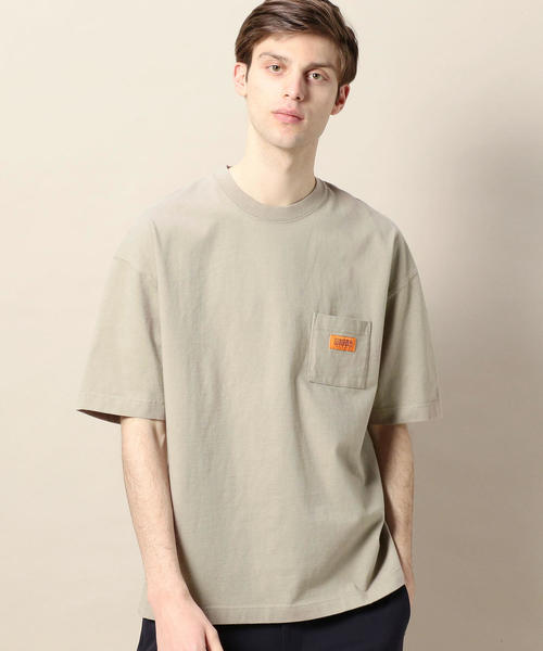UNIVERSAL OVERALL（ユニバーサルオーバーオール）の「【別注】 ＜UNIVERSAL OVERALL（ユニバーサル オーバーオール）＞ 1POC S/T/Tシャツ（Tシャツ/カットソー・メンズ・ホワイト/ダークグレー/ベージュ/オレンジ・LARGE/X-LARGE/MEDIUM/SMALL）」の12枚目の写真